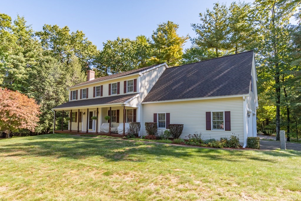 70 Townsend Harbor Road Lunenburg, MA 01462 - Photo 1 of 31 Gallery Image 1
