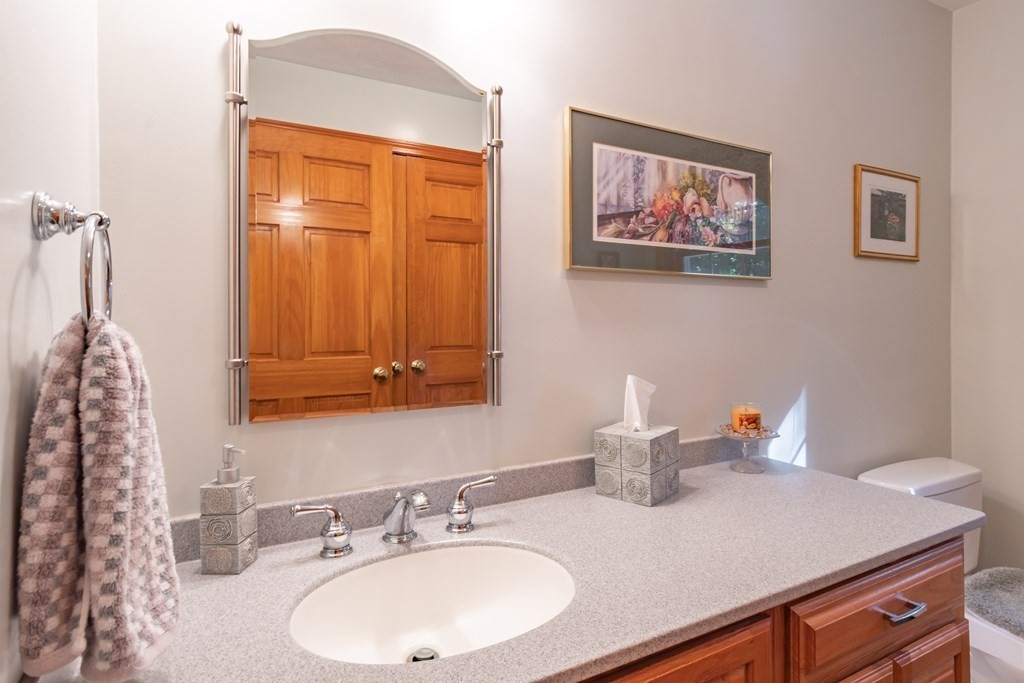 70 Townsend Harbor Road Lunenburg, MA 01462 - Photo 28 of 31 Gallery Image 28