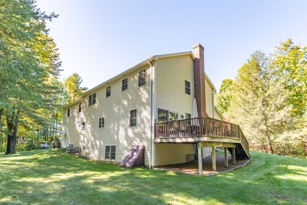 70 Townsend Harbor Road Lunenburg, MA 01462 - Photo 4 of 31 Gallery Image 4