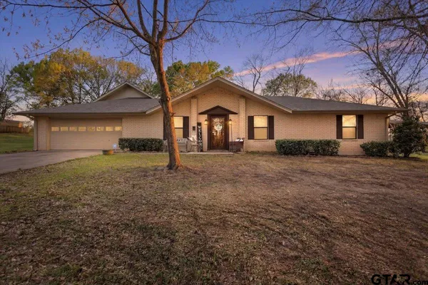 $339,900 | 107 Galloway Avenue, Naples, TX 75568