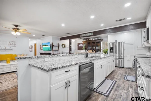 $339,900 | 107 Galloway Avenue, Naples, TX 75568