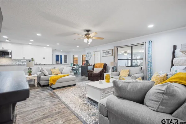 $339,900 | 107 Galloway Avenue, Naples, TX 75568