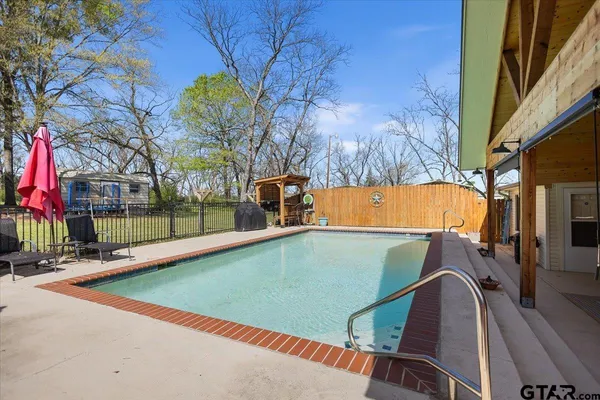 $339,900 | 107 Galloway Avenue, Naples, TX 75568