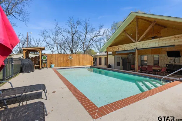 $339,900 | 107 Galloway Avenue, Naples, TX 75568