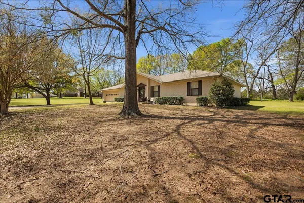 $339,900 | 107 Galloway Avenue, Naples, TX 75568