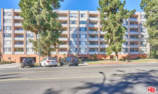 $394,000 | 421 South Lafayette Park Place, Unit 711, Los Angeles, CA 90057