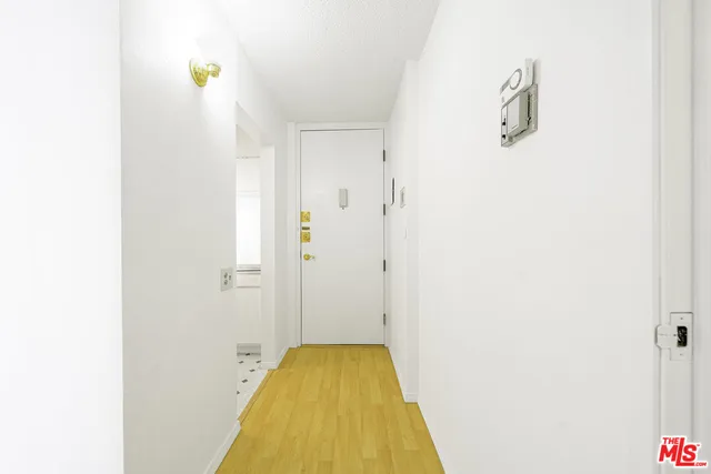 $394,000 | 421 South Lafayette Park Place, Unit 711, Los Angeles, CA 90057