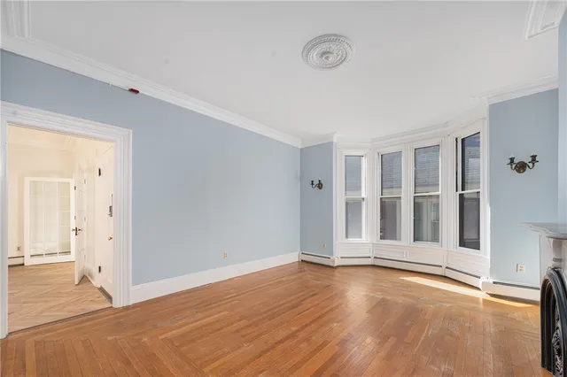 $2,300 | 89 Oak Street, Unit 2, Providence, RI 02909