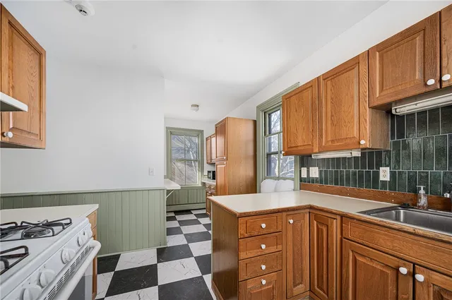 $2,300 | 89 Oak Street, Unit 2, Providence, RI 02909