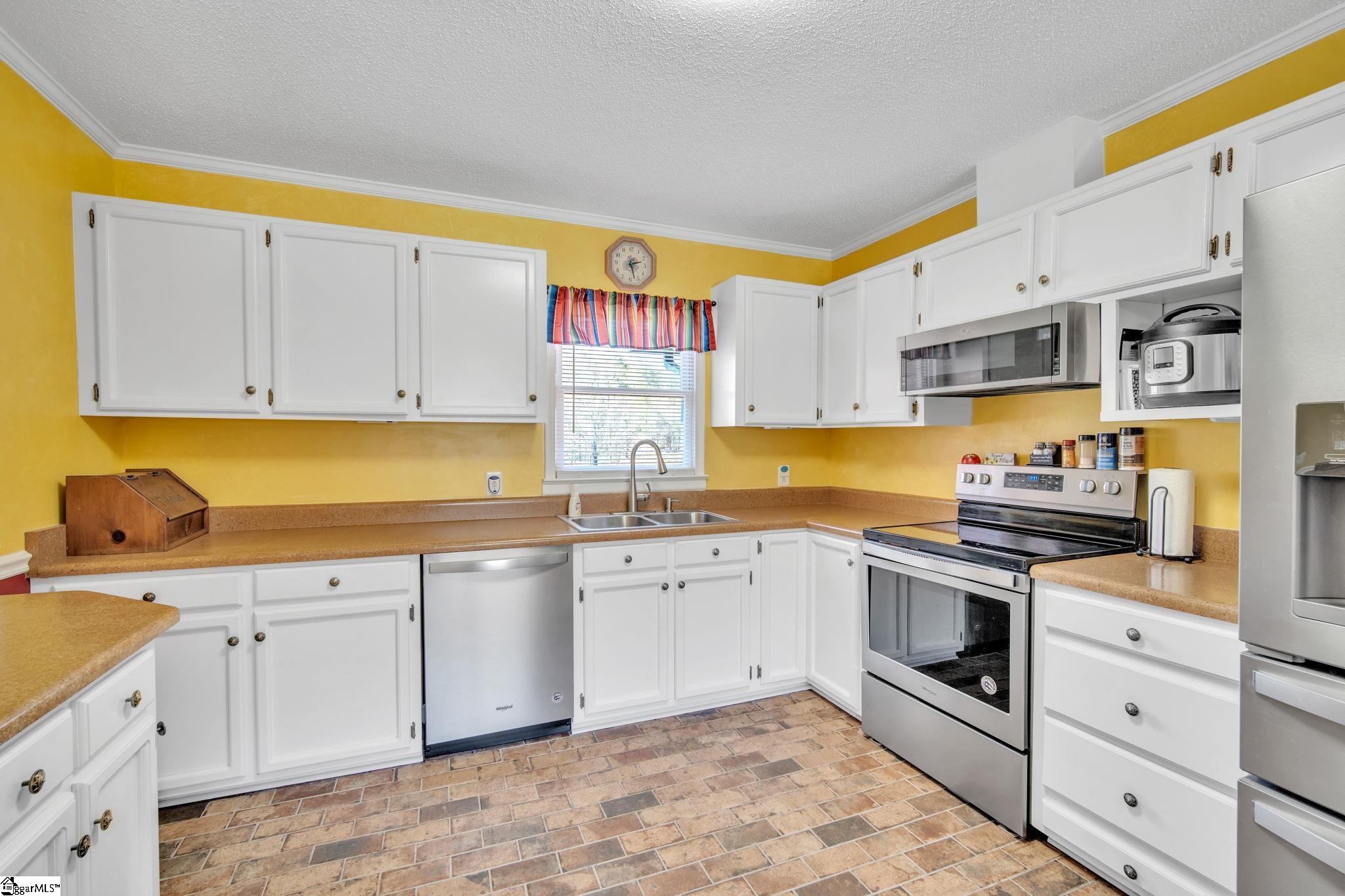827 Meece Mill Road Pickens, SC 29671 - Photo 8 of 24