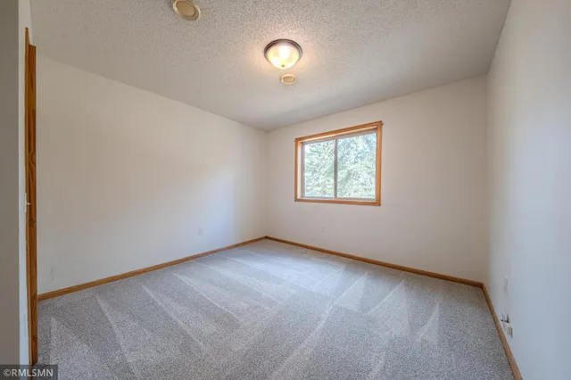 $305,000 | 1002 Pleasant View Court Northwest, Isanti, MN 55040