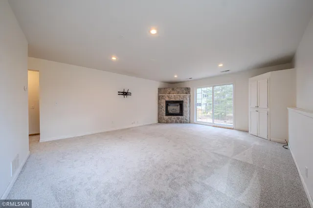 $305,000 | 1002 Pleasant View Court Northwest, Isanti, MN 55040