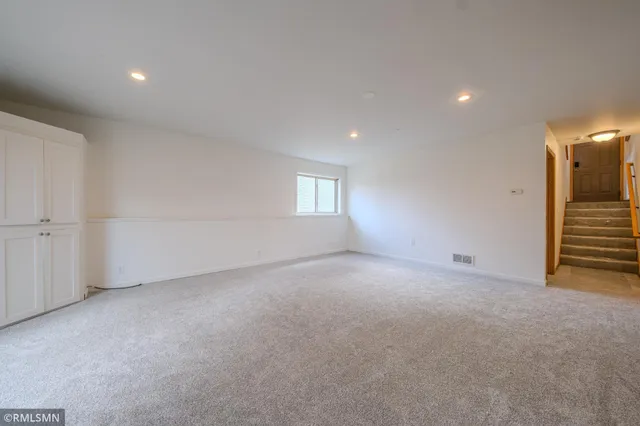 $305,000 | 1002 Pleasant View Court Northwest, Isanti, MN 55040