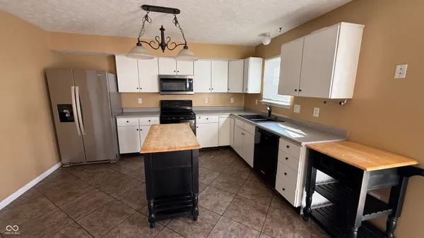 $2,550 | 6526 Abby Lane, Zionsville, IN 46077