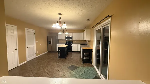 $2,550 | 6526 Abby Lane, Zionsville, IN 46077