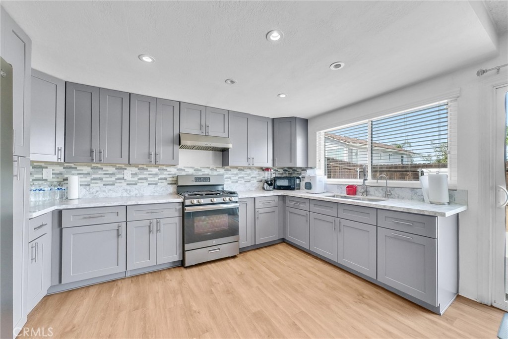 2111 Whitestone Drive Riverside, CA 92506 - Photo 13 of 48