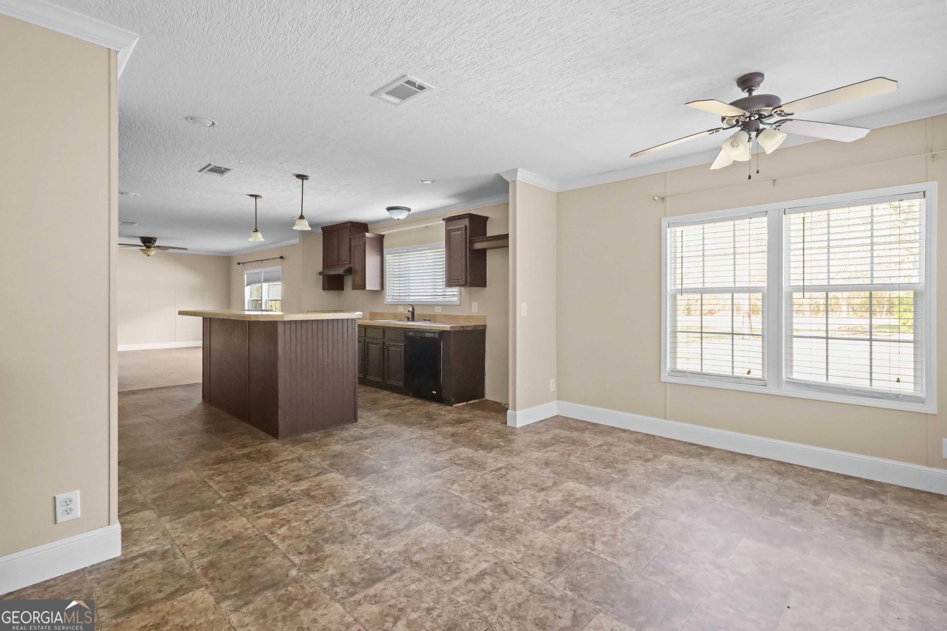 611 Sandy Run Road Jesup, GA 31545 - Photo 11 of 30