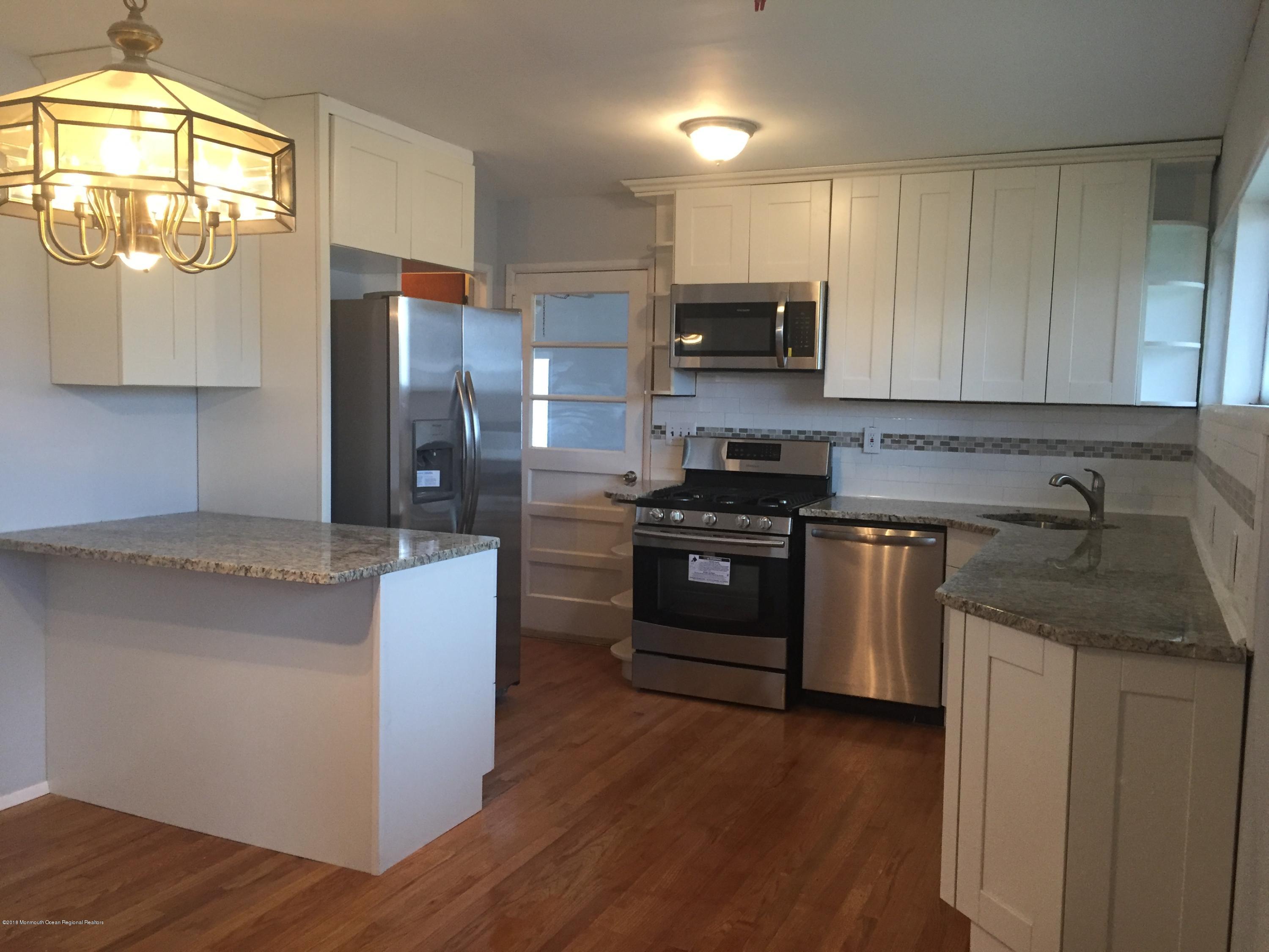 21 Fordham Road Parlin, NJ 08859 - Photo 4 of 8 fordham kitchen 1