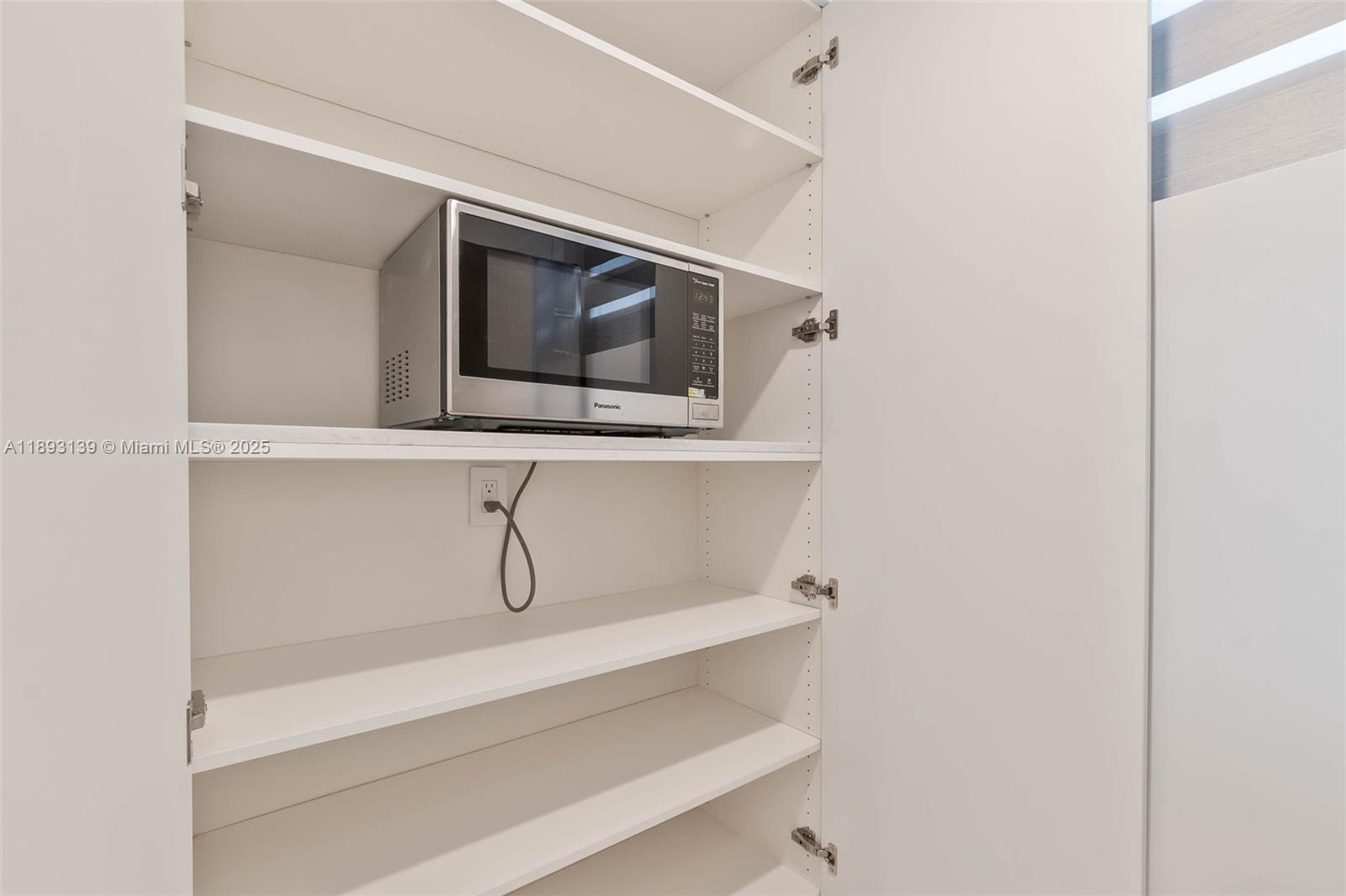 1665 Bay Road, Unit 522 Miami Beach, FL 33139 - Photo 14 of 30