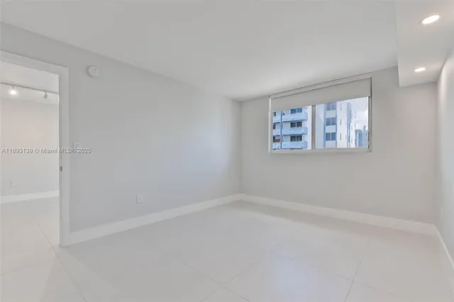 $3,350 | 1665 Bay Road, Unit 522, Miami Beach, FL 33139