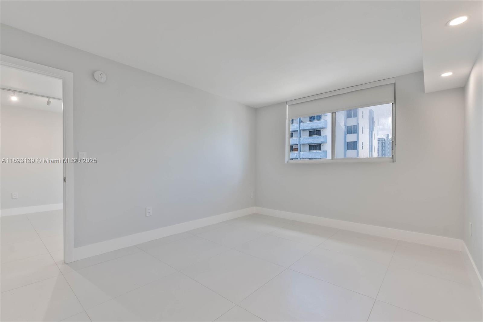 1665 Bay Road, Unit 522 Miami Beach, FL 33139 - Photo 20 of 30