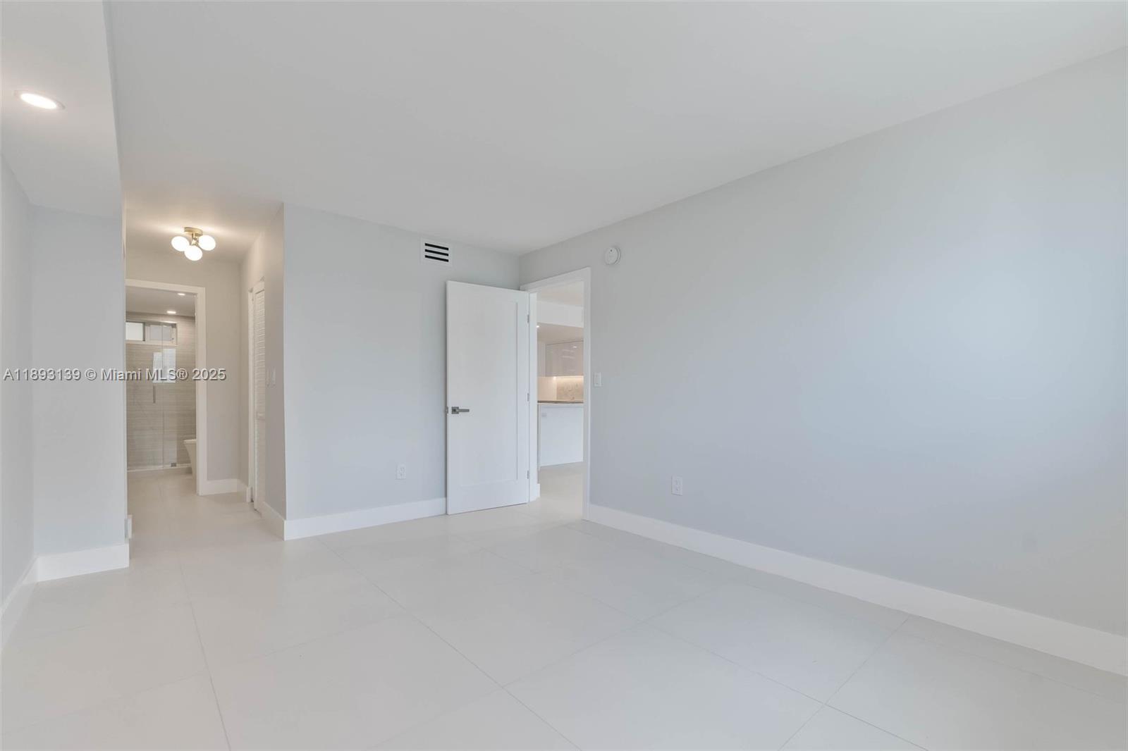 1665 Bay Road, Unit 522 Miami Beach, FL 33139 - Photo 22 of 30