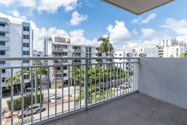 $3,350 | 1665 Bay Road, Unit 522, Miami Beach, FL 33139