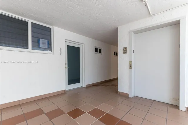 $3,350 | 1665 Bay Road, Unit 522, Miami Beach, FL 33139