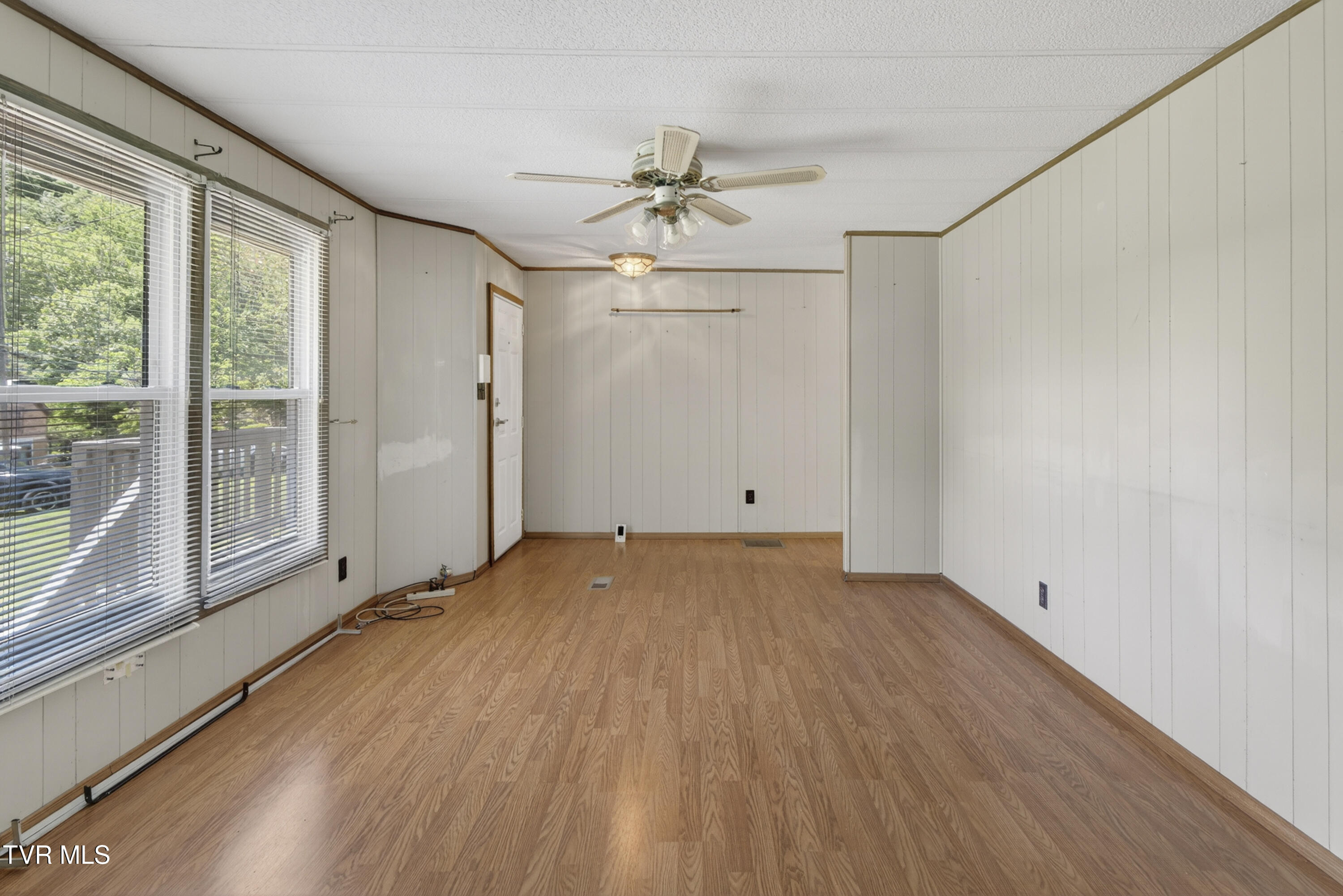 714 Allison Gap Road Saltville, VA 24370 - Photo 6 of 24 714-Allison-Gap-Rd-VA Cynthia-Routon-17