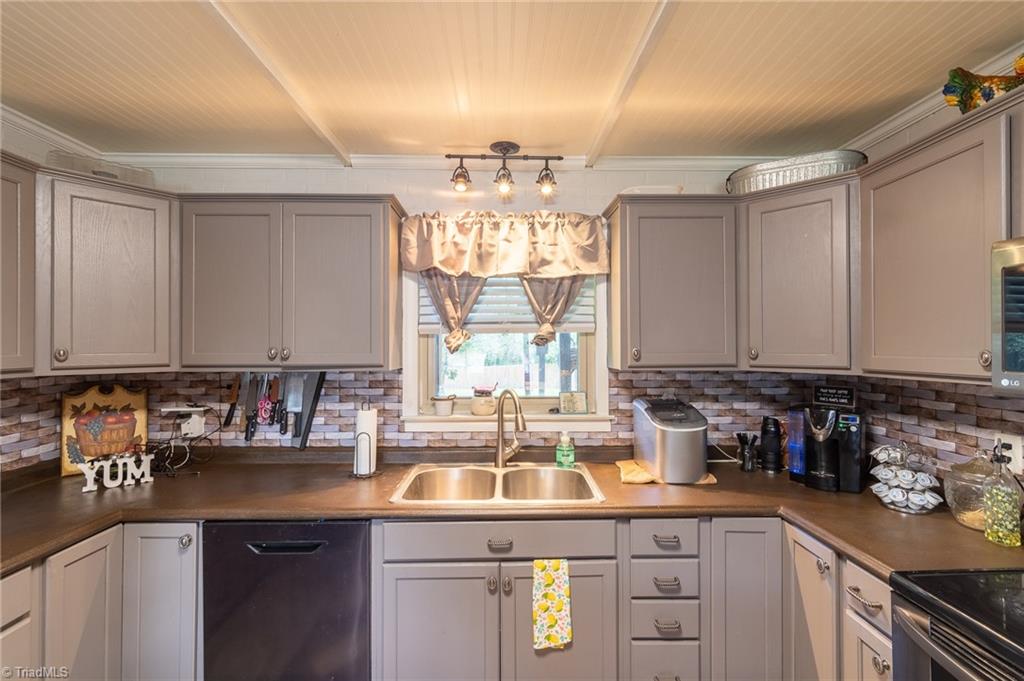 6541 Turnpike Road Archdale, NC 27263 - Photo 16 of 37