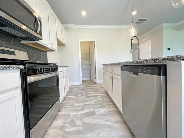 $2,400 | 4607 Silver Oak Drive, Gainesville, GA 30504