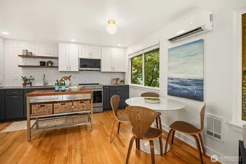 $650,000 | 3300 B West Government Way, Seattle, WA 98199