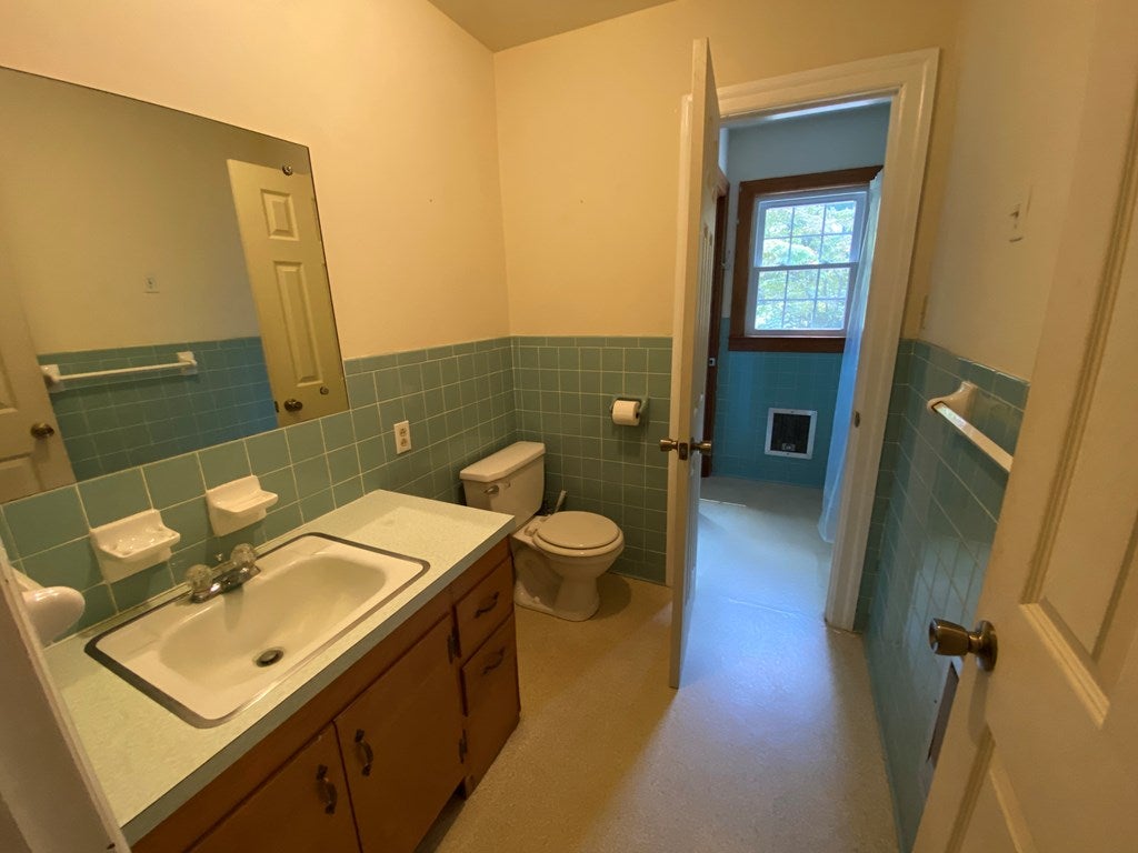 226 Evergreen Road Clarksville, VA 23927 - Photo 14 of 21 Gallery Image 14