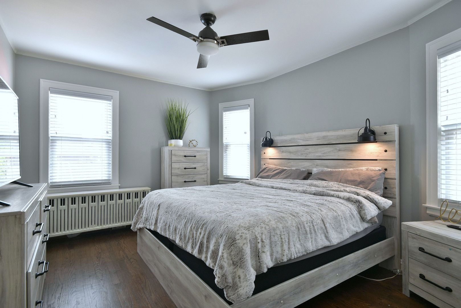 3214 North Rutherford Avenue Chicago, IL 60634 - Photo 7 of 17 Gallery Image 7