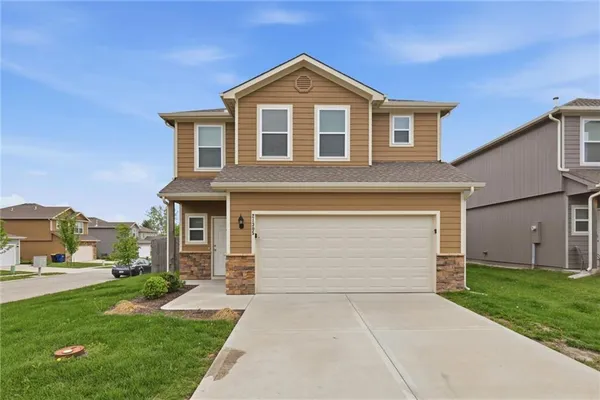 $350,000 | 21305 West 215th Street, Spring Hill, KS 66083
