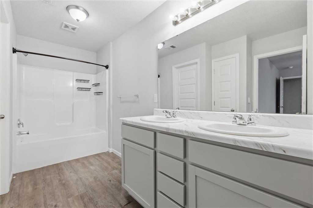 21305 West 215th Street Spring Hill, KS 66083 - Photo 18 of 32
