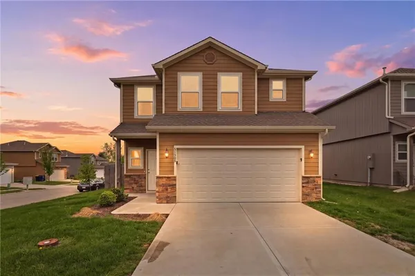$350,000 | 21305 West 215th Street, Spring Hill, KS 66083