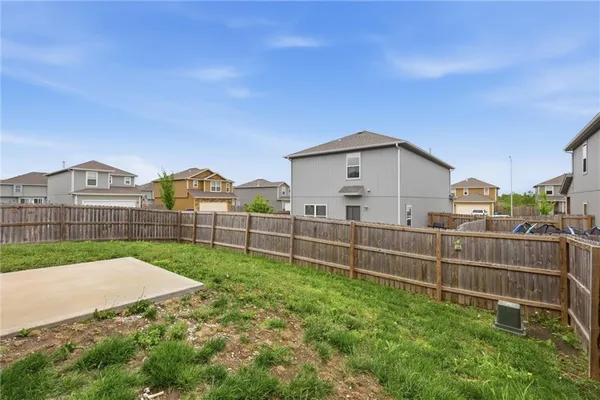 $350,000 | 21305 West 215th Street, Spring Hill, KS 66083