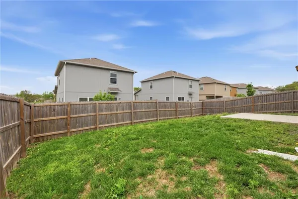 $350,000 | 21305 West 215th Street, Spring Hill, KS 66083