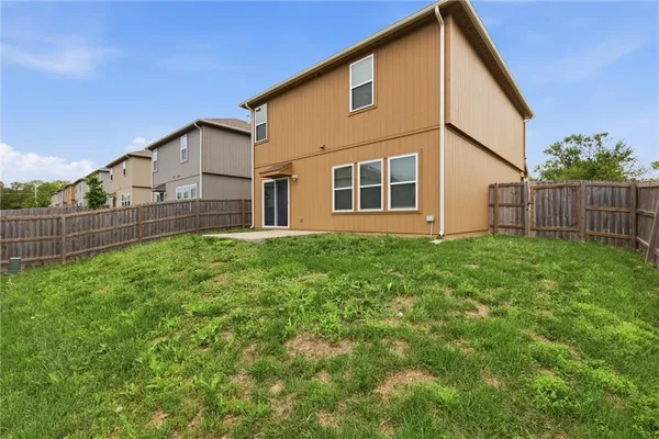 $350,000 | 21305 West 215th Street, Spring Hill, KS 66083