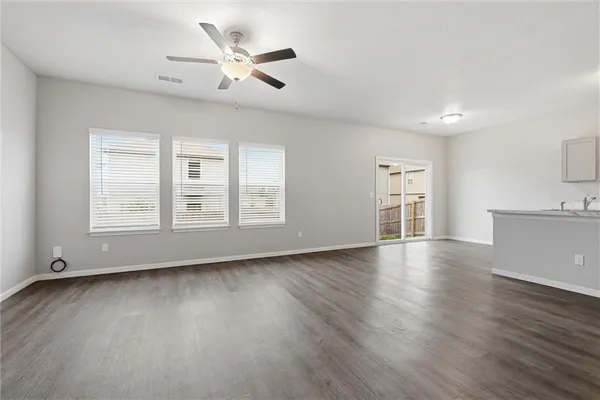$350,000 | 21305 West 215th Street, Spring Hill, KS 66083