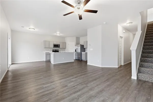 $350,000 | 21305 West 215th Street, Spring Hill, KS 66083