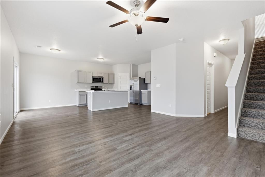 21305 West 215th Street Spring Hill, KS 66083 - Photo 6 of 32