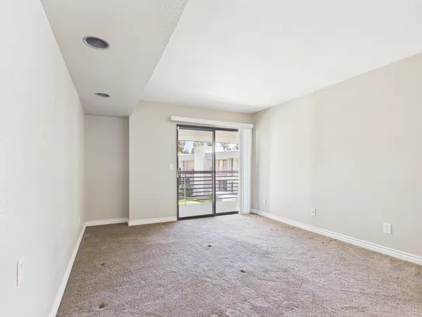 $1,500 | 3420 West Danbury Drive, Unit C203, Phoenix, AZ 85053