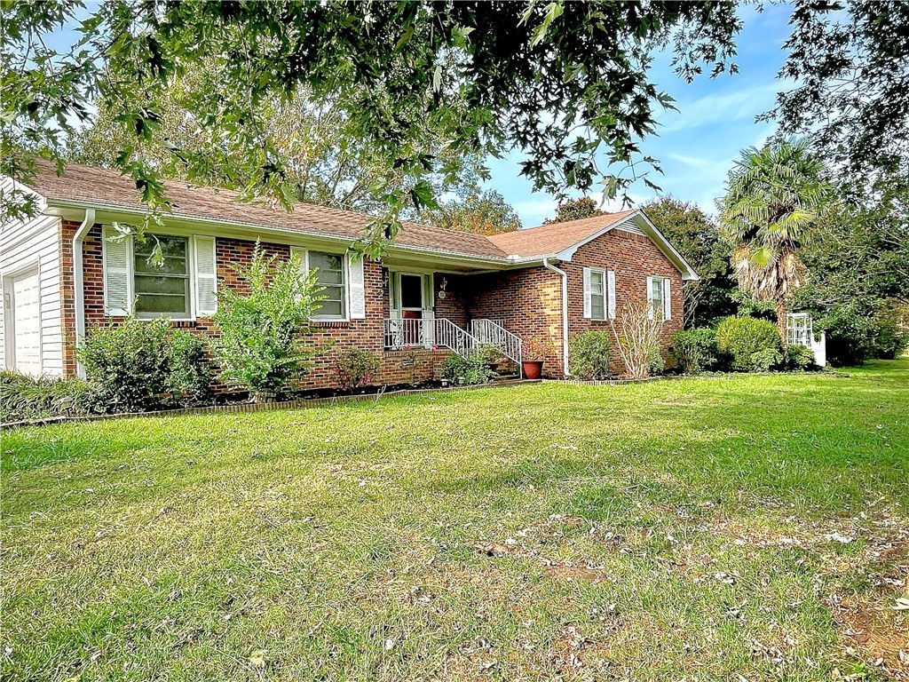211 Greenland Road Anderson, SC 29626 - Photo 2 of 26 Gallery Image 2