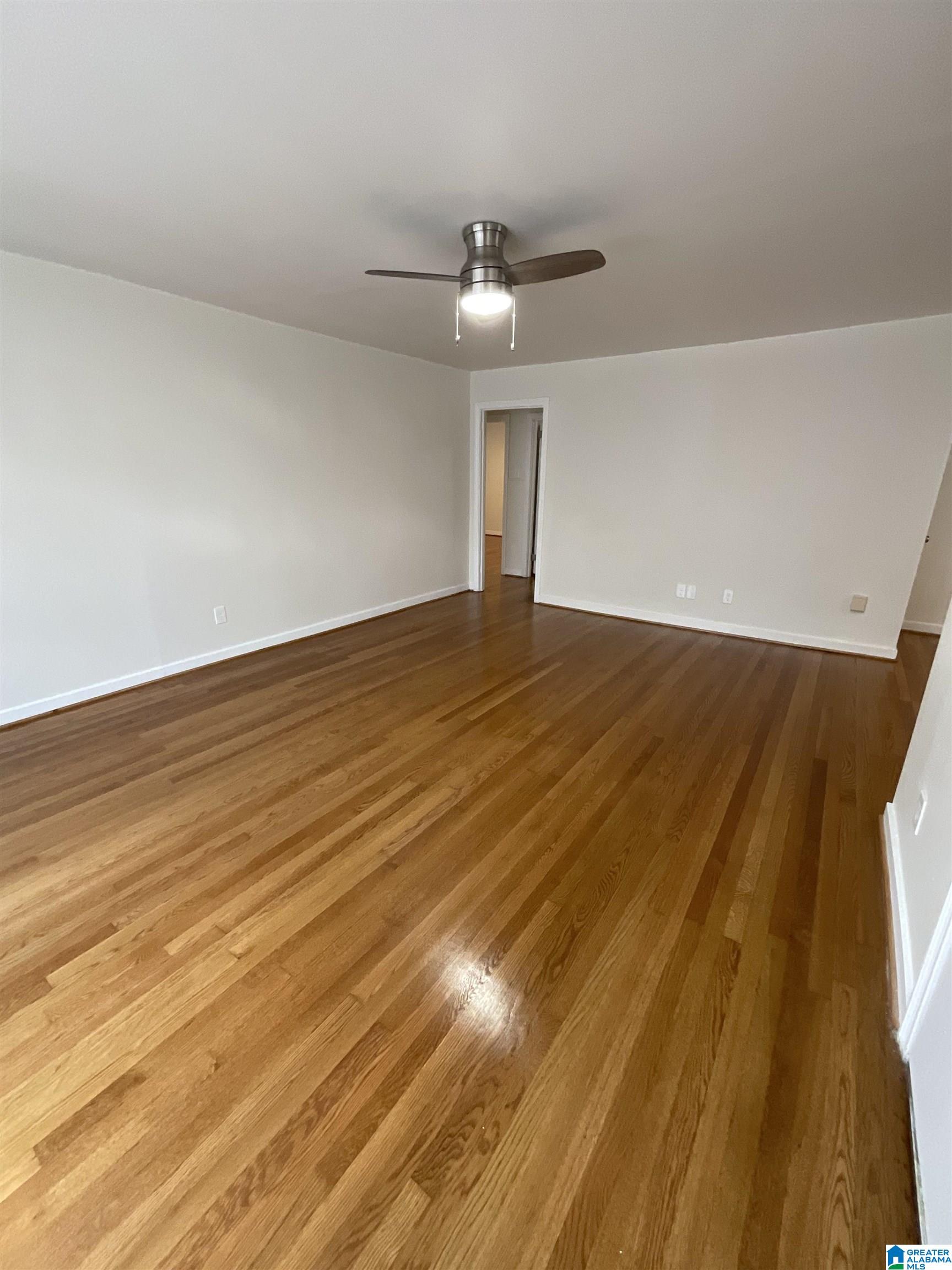 221 Ridgewood Avenue Fairfield, AL 35064 - Photo 4 of 15