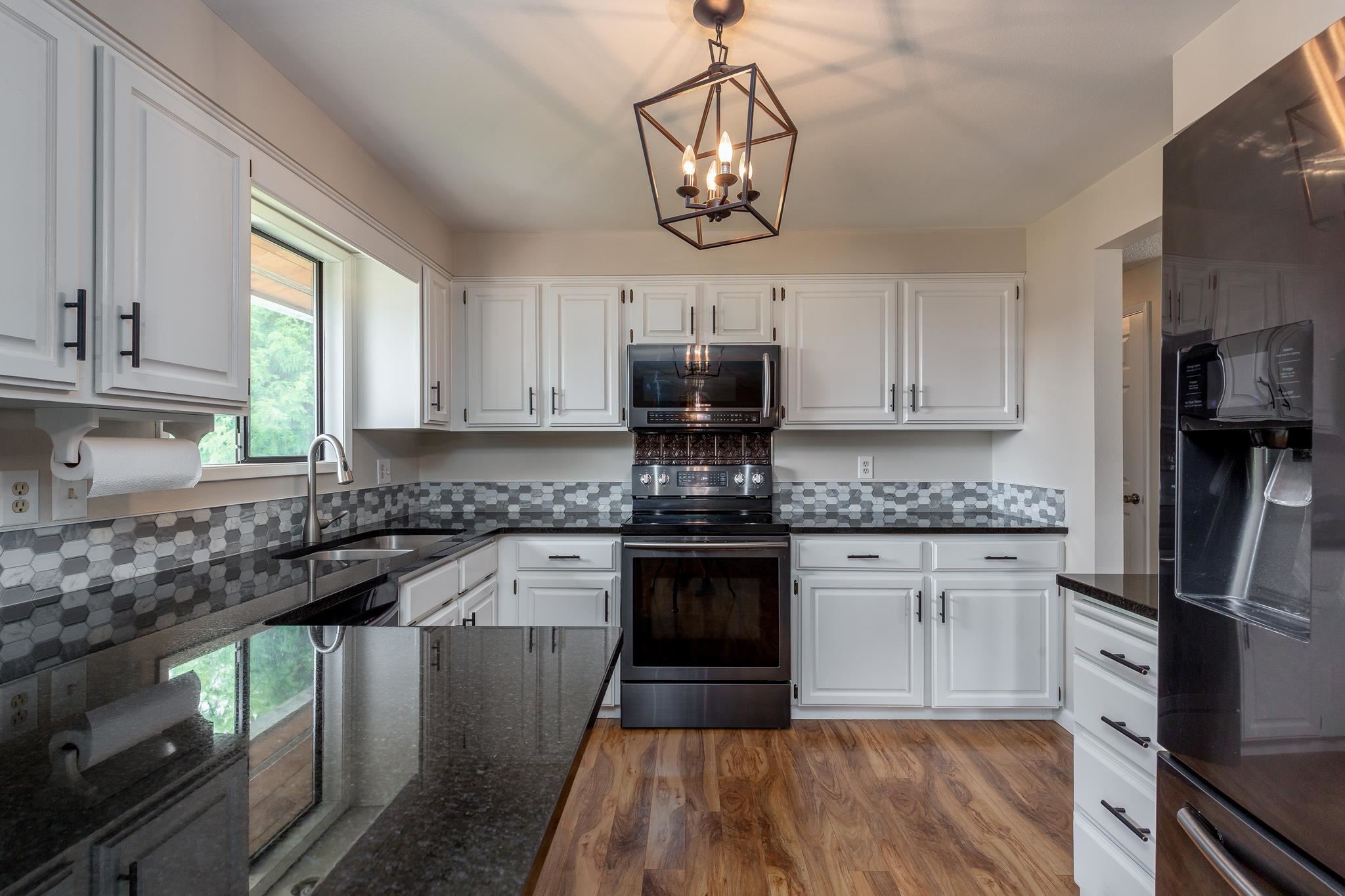 4333 South Locust Road Spokane Valley, WA 99206 - Photo 12 of 45 Gallery Image 12