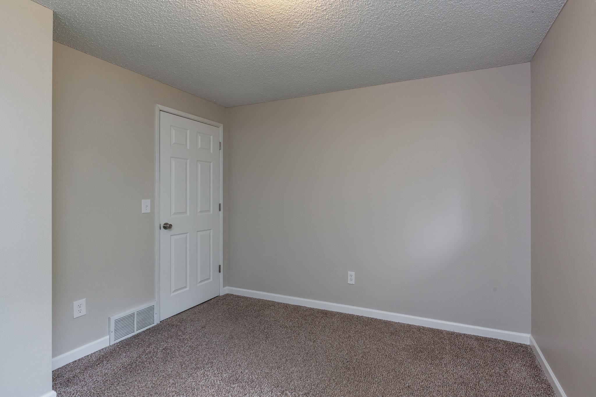 4333 South Locust Road Spokane Valley, WA 99206 - Photo 17 of 45 Gallery Image 17