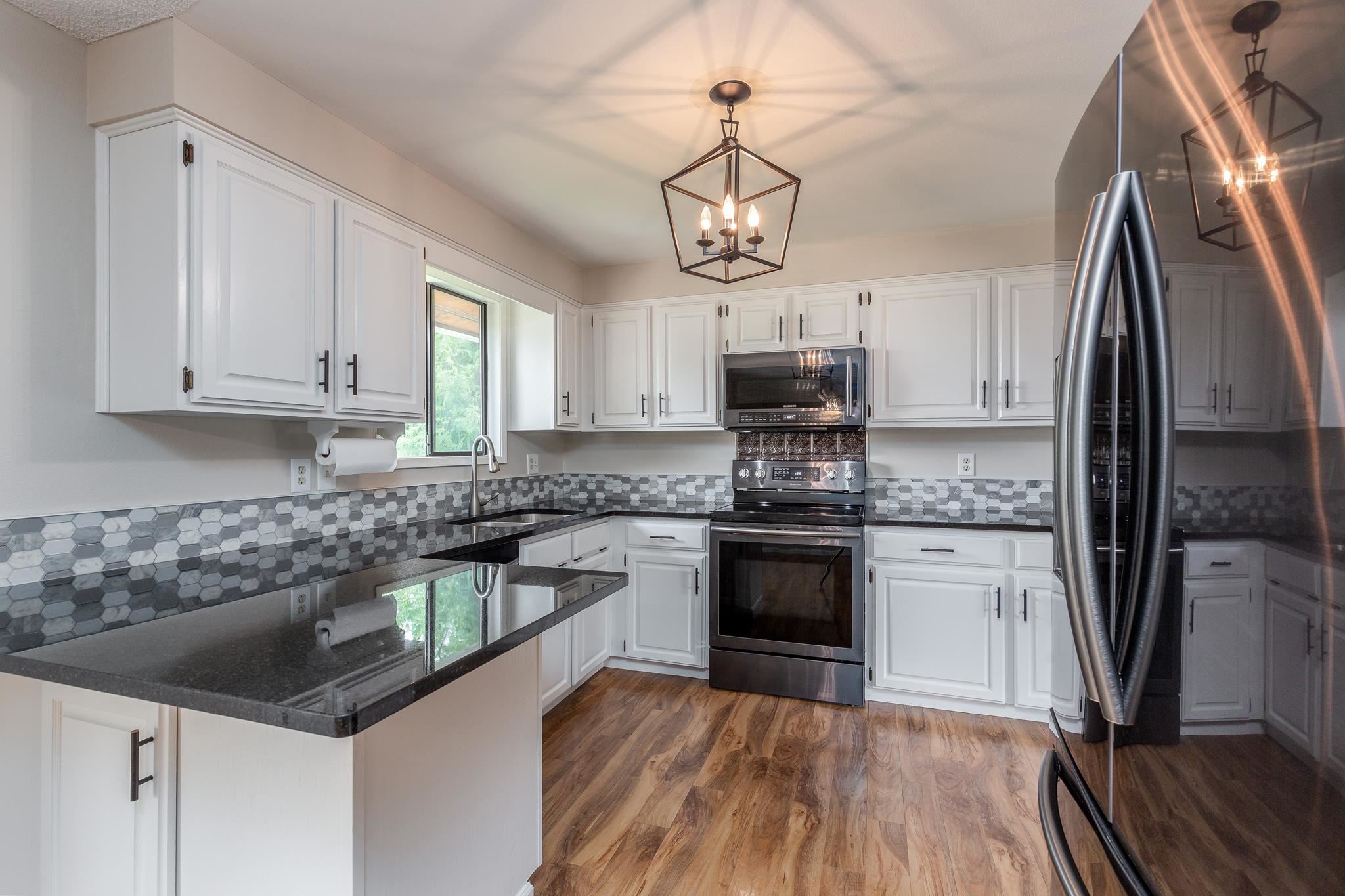 4333 South Locust Road Spokane Valley, WA 99206 - Photo 10 of 45 Gallery Image 10
