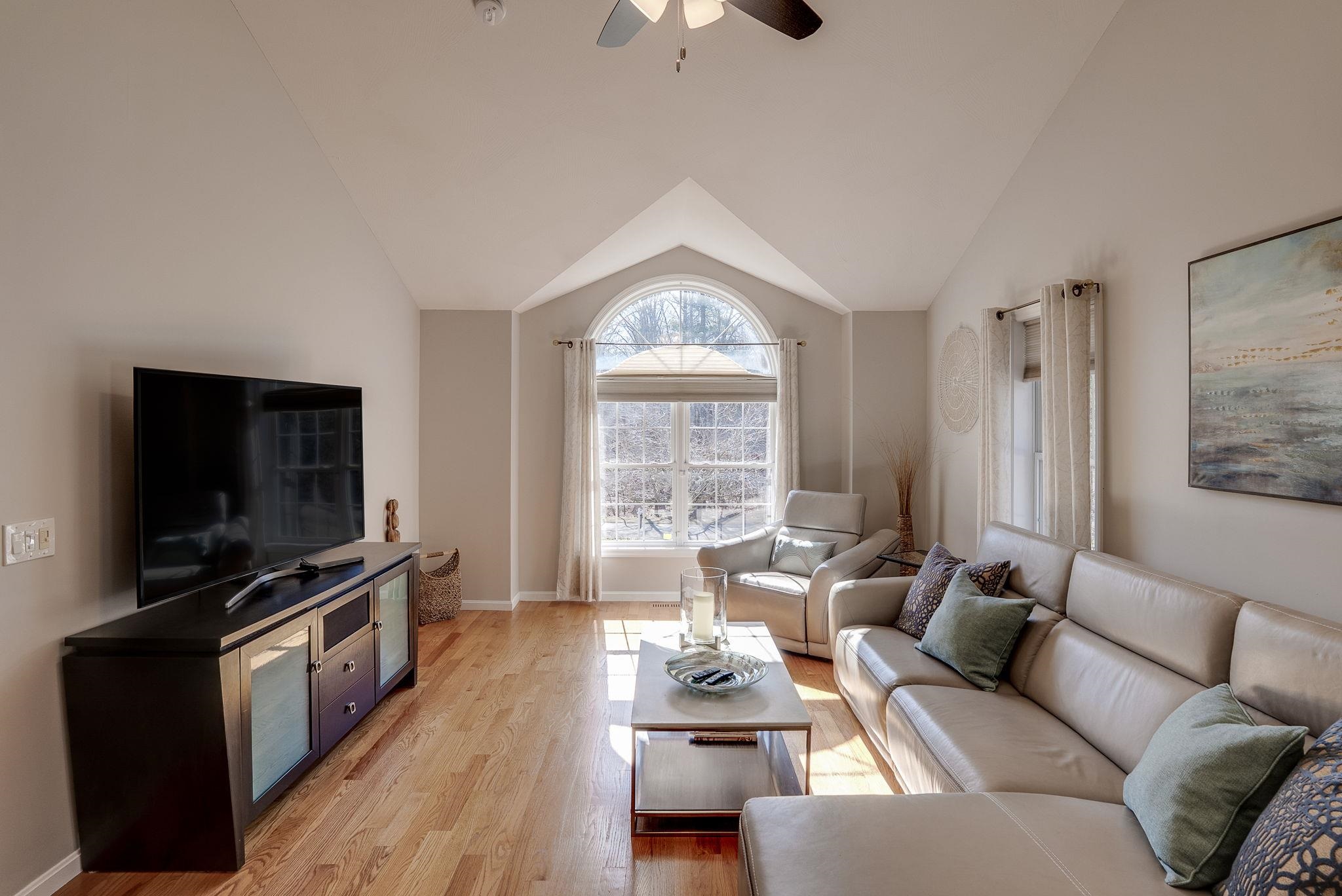 11 Coventry Lane Salem, NH 03079 - Photo 18 of 51